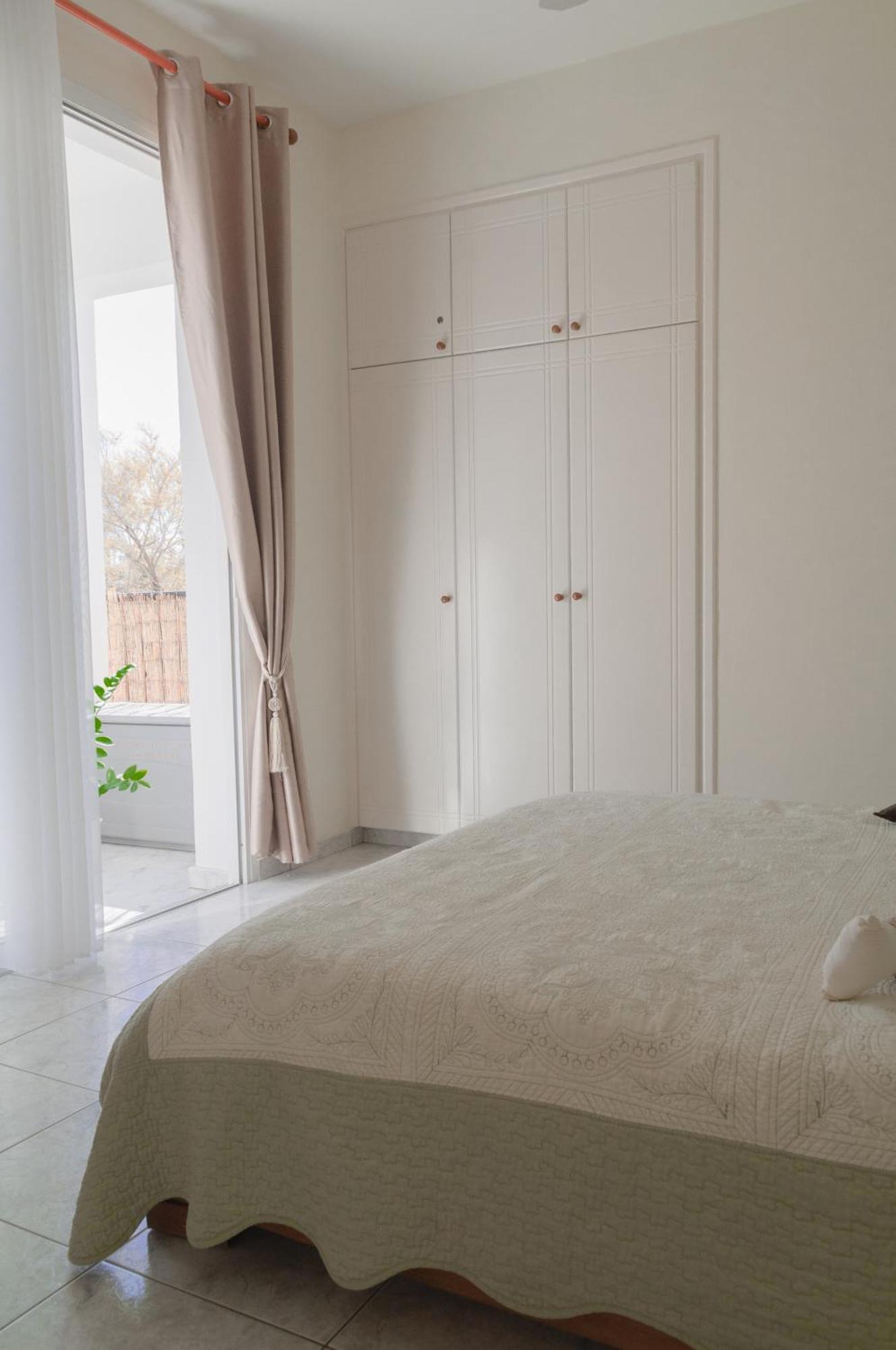 Cozy 1 Bedroom Apartment In Walking Distance To The Municipal Beach Pafos Exterior foto