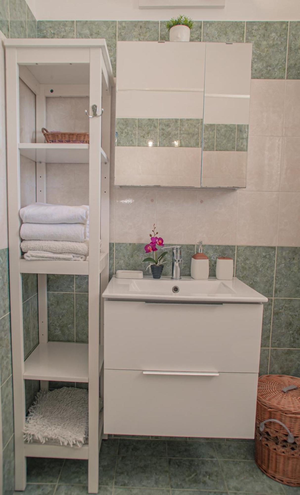 Cozy 1 Bedroom Apartment In Walking Distance To The Municipal Beach Pafos Exterior foto